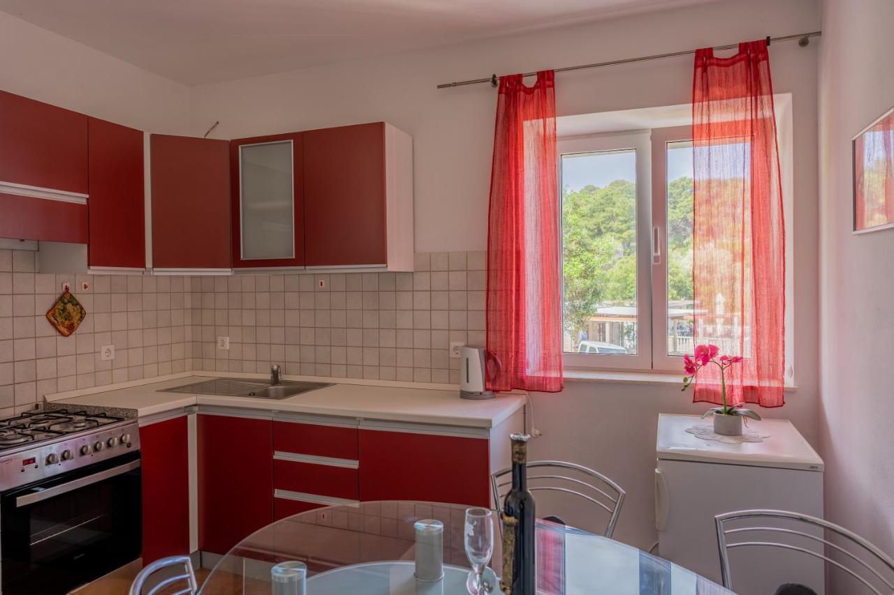Guesthouse Kamarin Pomena Kültér fotó