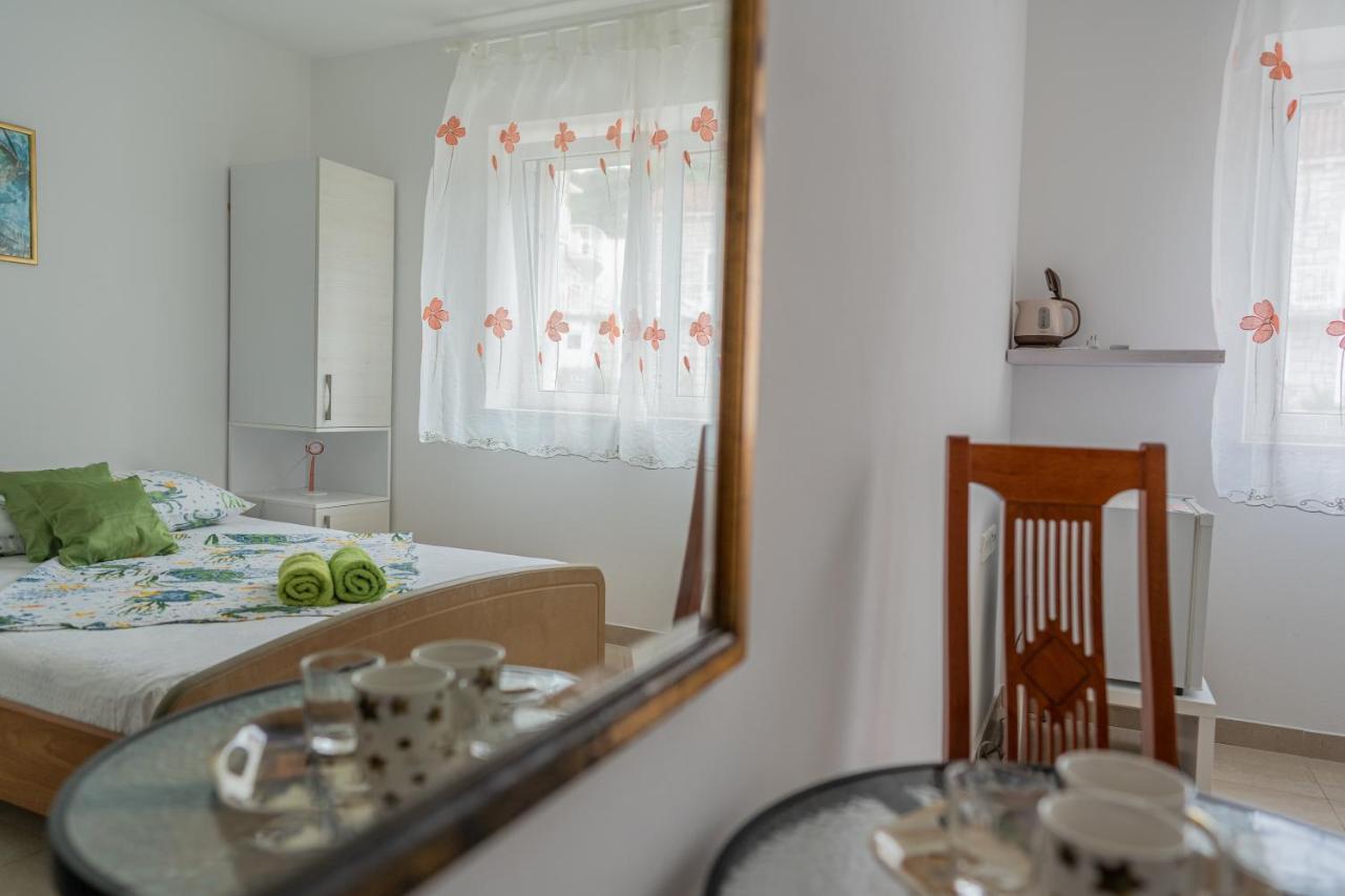 Guesthouse Kamarin Pomena Kültér fotó