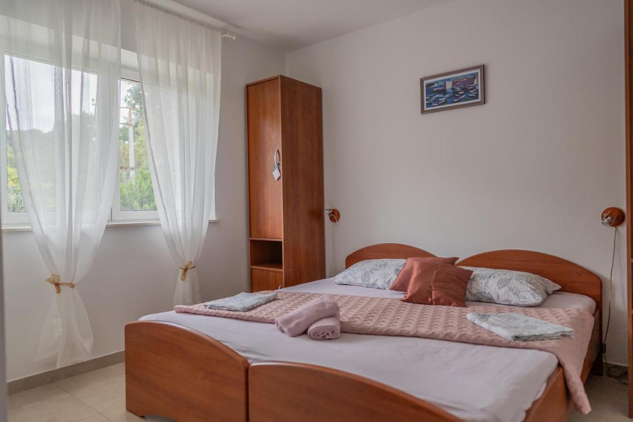 Guesthouse Kamarin Pomena Kültér fotó