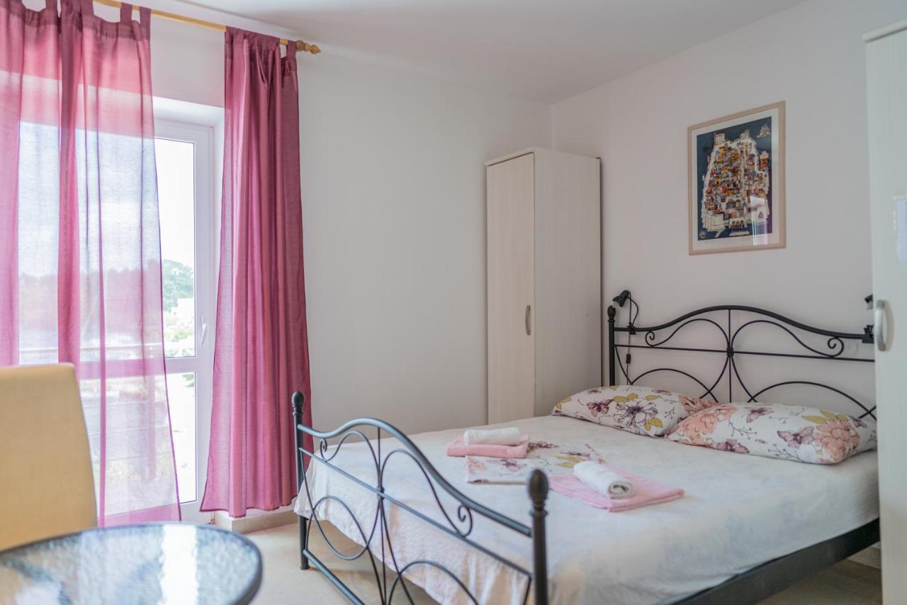 Guesthouse Kamarin Pomena Kültér fotó