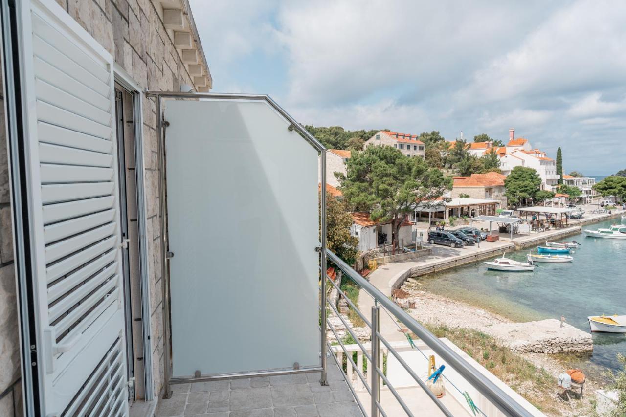 Guesthouse Kamarin Pomena Kültér fotó