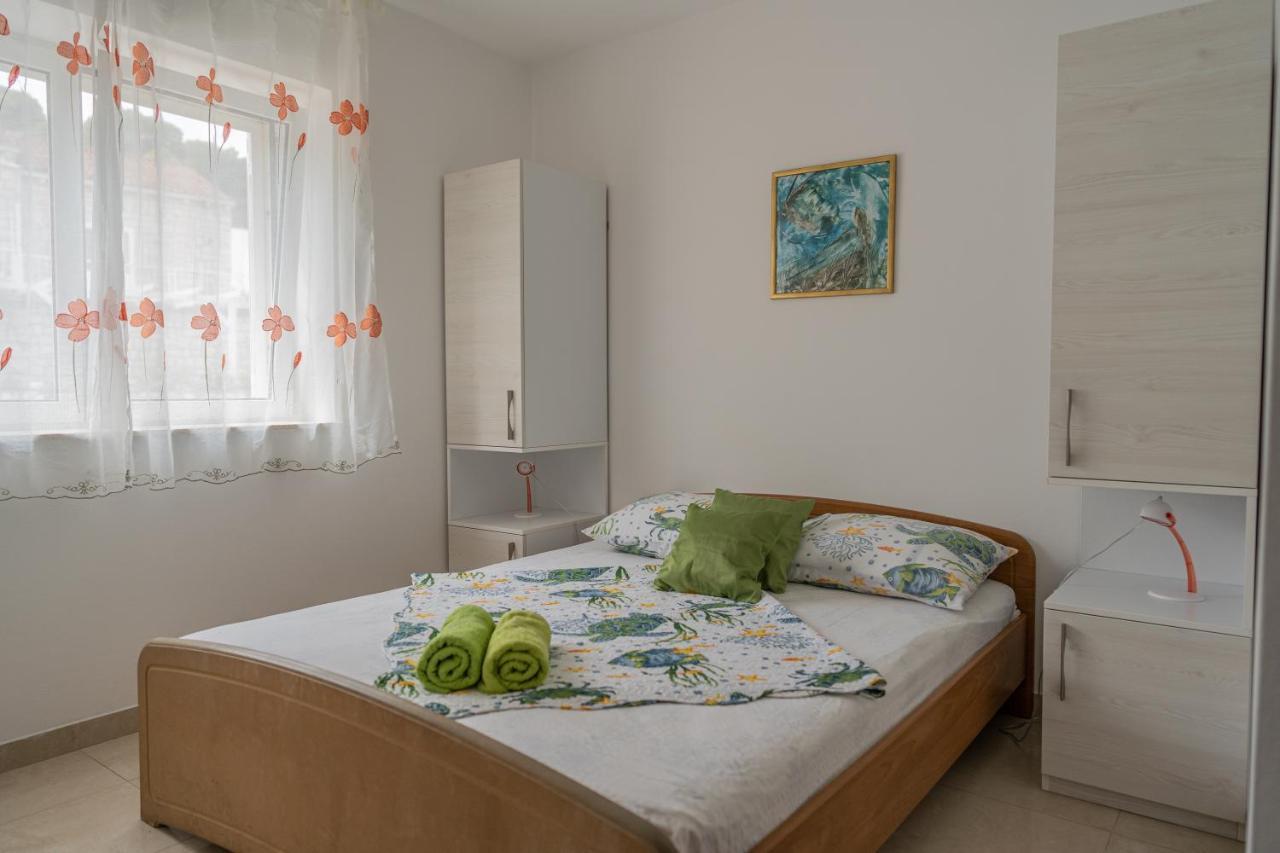 Guesthouse Kamarin Pomena Kültér fotó